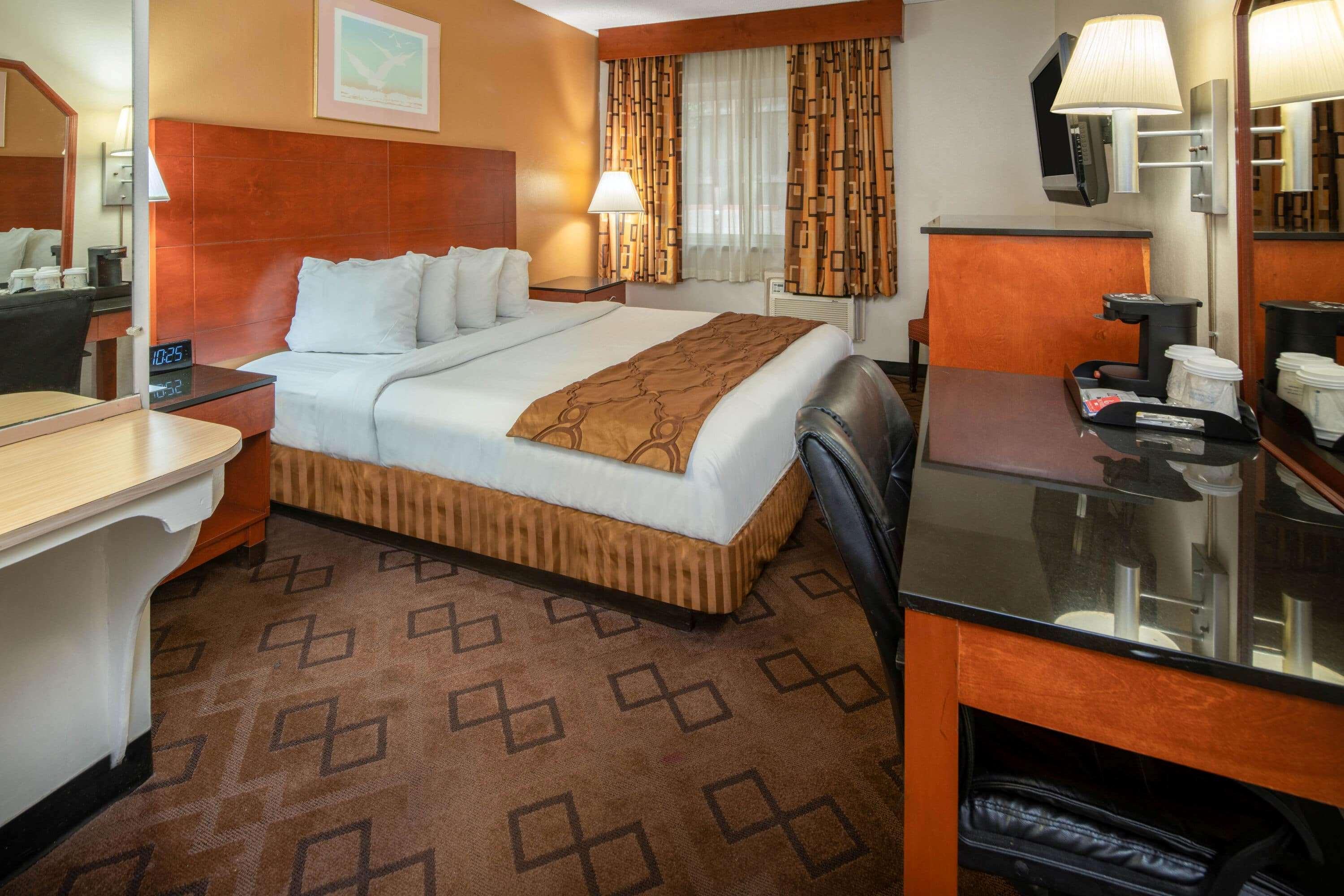 Travelodge By Wyndham Burbank-Glendale Exterior photo