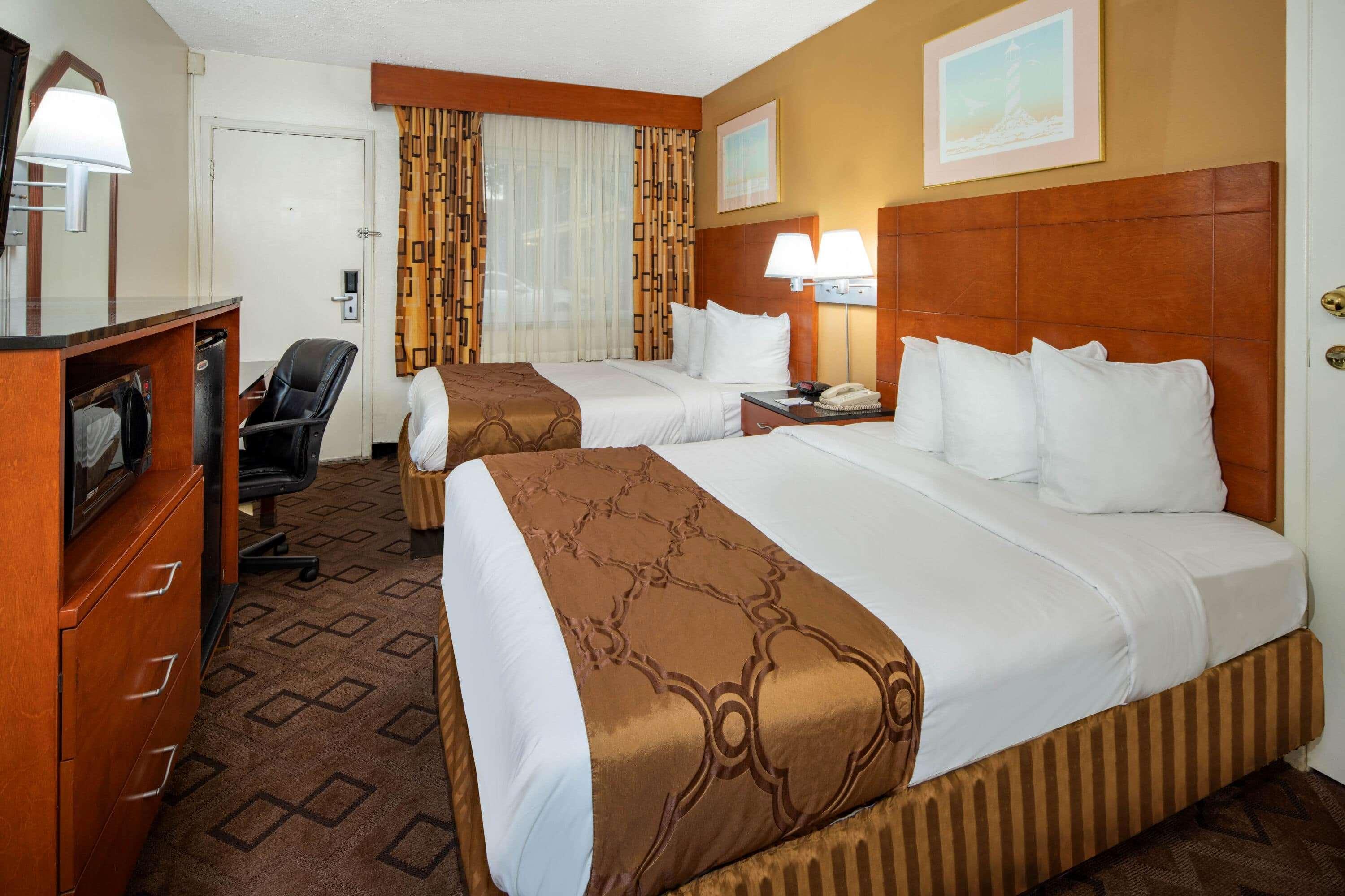 Travelodge By Wyndham Burbank-Glendale Exterior photo
