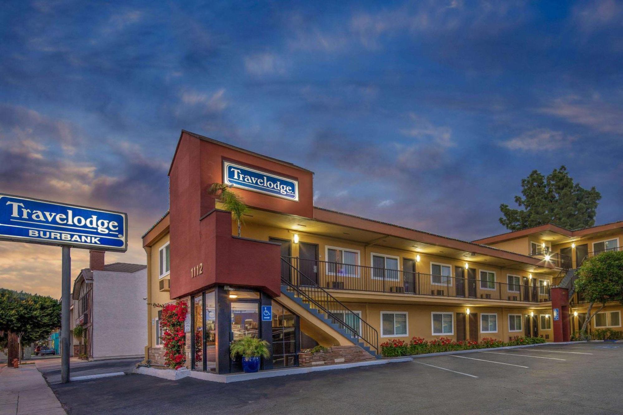 Travelodge By Wyndham Burbank-Glendale Exterior photo
